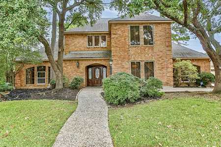 6634 Sumner Isle Ct Spring, TX 77379