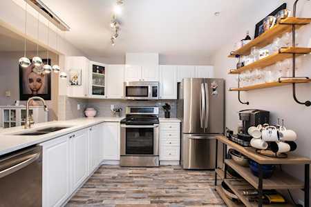 15325 17 Avenue #206 Surrey, BC V4A 1T8