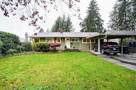 4653 Cedarcrest Avenue North Vancouver, BC V7R 3R4