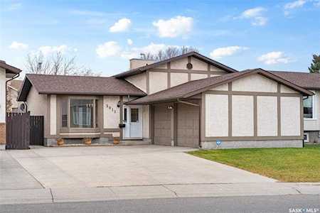 3011 E Truesdale Dr Regina, SK S4V 2E1