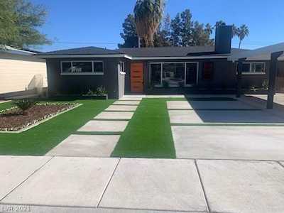 2109 Santa Ynez Dr Las Vegas, NV 89104