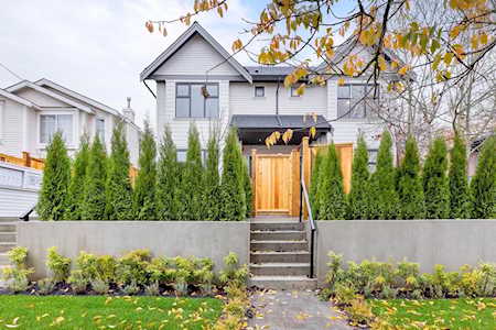 3225 St. Catherines Street Vancouver, BC V5V 4K6