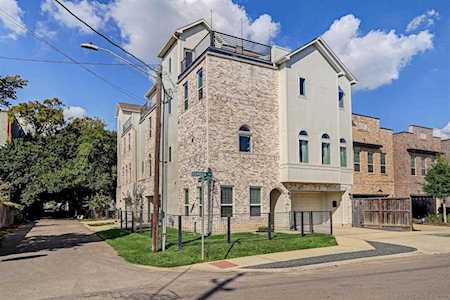 3002 Rawls St Houston, TX 77008