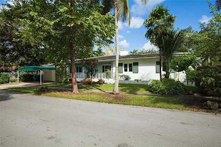 2635 Hilola St Coconut Grove, FL 33133