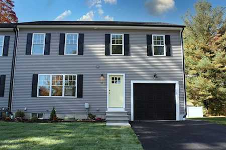 77 Lambeth St #2 New Bedford, MA 02745
