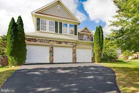 901 Tinsman Dr Leesburg, VA 20176