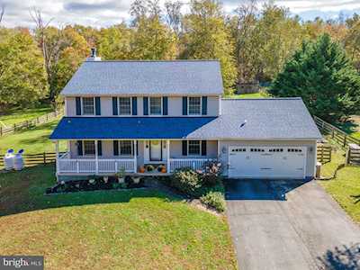 22080 Waverly Heights Ln Middleburg, VA 20117