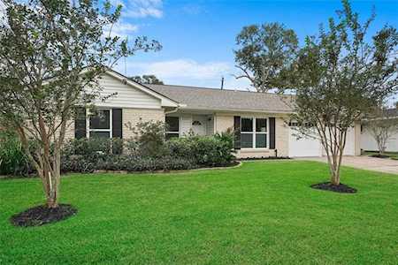 12202 Braewick Dr Houston, TX 77035