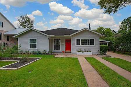 1822 W 14th 1/2 St Houston, TX 77008