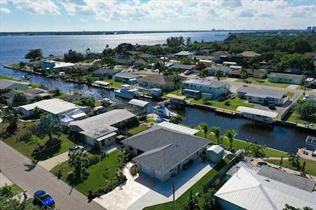 711 Camellia Ave Ellenton, FL 34222