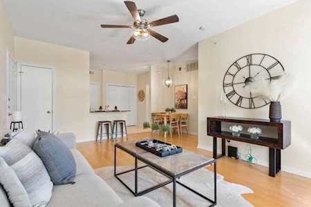 2209 Hancock DR #15 Austin, TX 78756