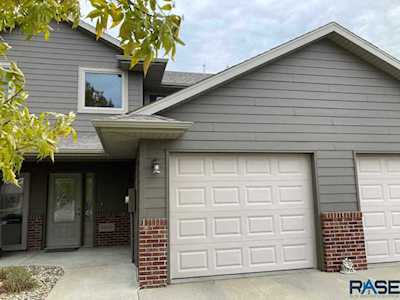 8602 W Lavern Wipf St Sioux Falls, SD 57106-4771