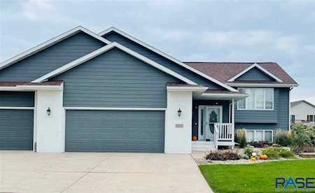 1045 N Mary Ave Tea, SD 57064