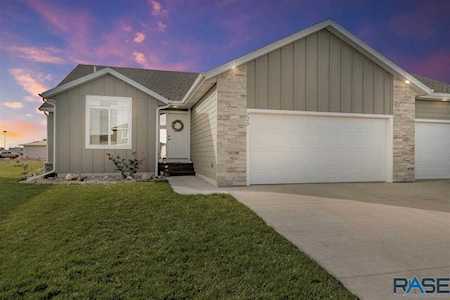 225 Creekside Ave Harrisburg, SD 57032