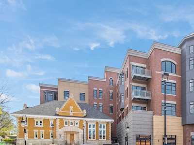 110 S Washington St #302 Naperville, IL 60540