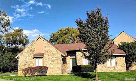 6601 Westbrooke Ct West Bloomfield Twp, MI 48322