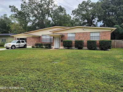 7437 Ortega Hills Dr Jacksonville, FL 32244