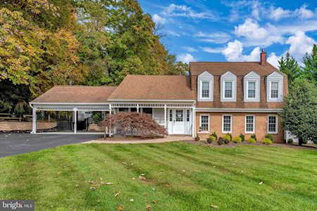 25125 Seneca View Ct Gaithersburg, MD 20882