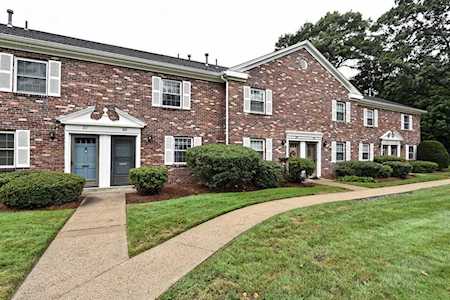 208 Windsor Drive #208 Framingham, MA 01701