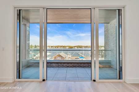 4 Boat Club Ct #PH 3C Red Bank, NJ 07701