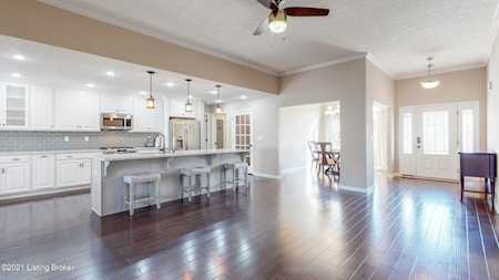 146 River Falls Dr Mt Washington, KY 40047