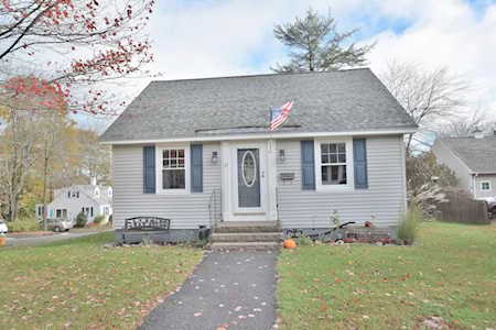 21 Kirkland Ave South Portland, ME 04106