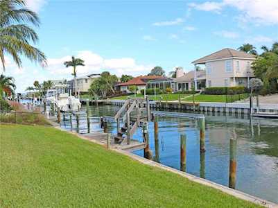 530 Chipping Ln Longboat Key, FL 34228