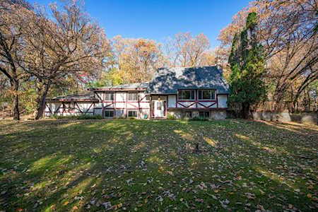 2609 Loop Road S Burnsville, MN 55306