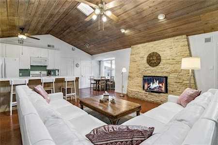 2000 Breeze HOLW Austin, TX 78741