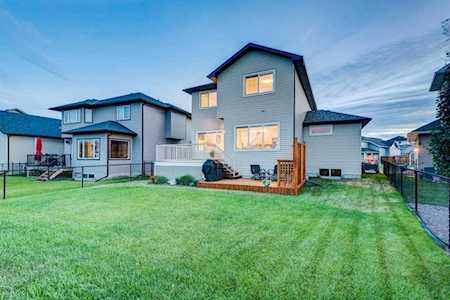 2018 High Country Rise NW High River, AB T1V 0C9
