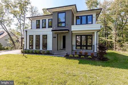 503 Roberts Dr NW Vienna, VA 22180
