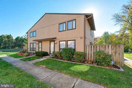 576 Glen Ct Glen Burnie, MD 21061