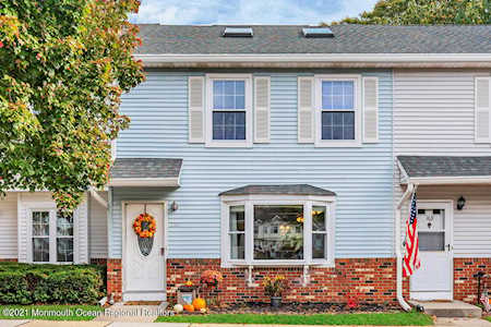 170 Eva Ct Jackson, NJ 08527
