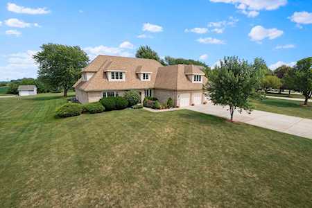 16725 Meadowcrest Dr Homer Glen, IL 60491
