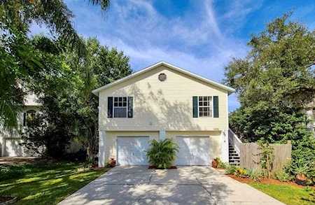 1408 Poinsettia Ave Tarpon Springs, FL 34689