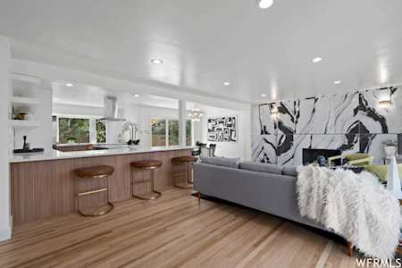 2474 E Village Cir Salt Lake City, UT 84108