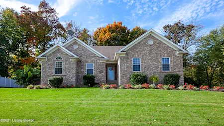 7330 Brook Meadow Dr Louisville, KY 40228