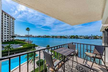 750 Island WAY #303 Clearwater, FL 33767