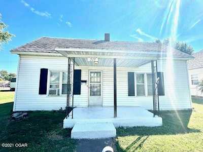 515 S Street Hall Webb City, MO 64870