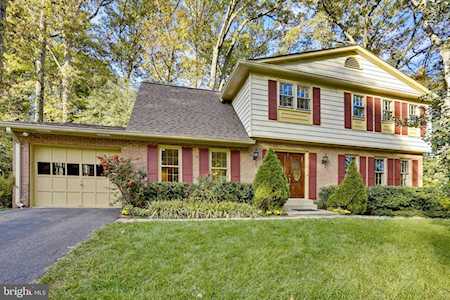 4900 Bexley Ln Fairfax, VA 22032