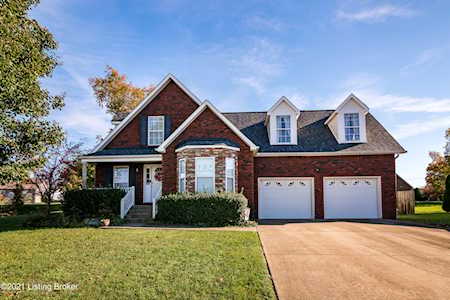 3016 Squire Cir Shelbyville, KY 40065