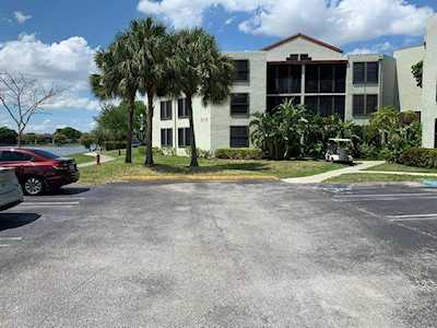210 Lake Pointe Drive #209 Oakland Park, FL 33309