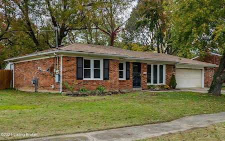 7712 Mackie Ln Louisville, KY 40214