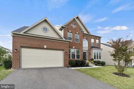 2802 Trotter Park Ln Lanham, MD 20706