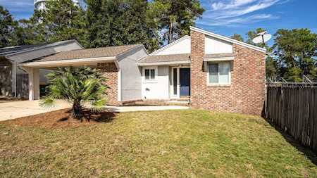 209 Bartonwood Court Niceville, FL 32578