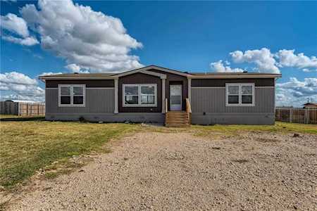 162 Alma LN Niederwald, TX 78640