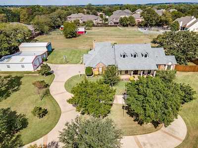 8751 Hightower Drive North Richland Hills, TX 76182