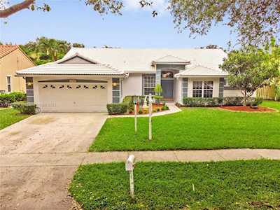 10788 Nashville Dr Cooper City, FL 33026