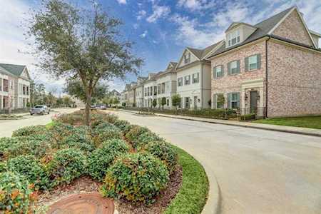 110 Magnolia Green St Conroe, TX 77384