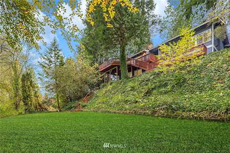 2218 177th Place NE Redmond, WA 98052